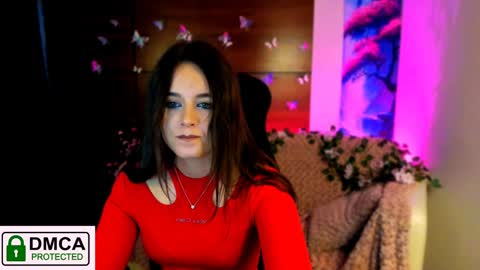 Snapshot of playful_sophie chatting on 01-08-25, 12:15 Sophie online show from 01-08-25, 12:15