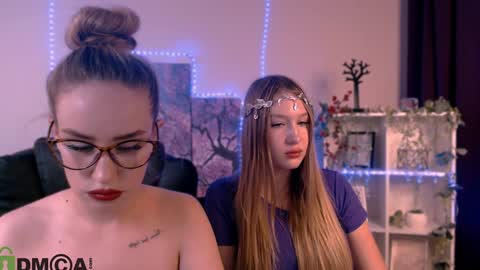 Snapshot of playful_sophie chatting on 01-24-25, 12:20 Sophie online show from 01-24-25, 12:20