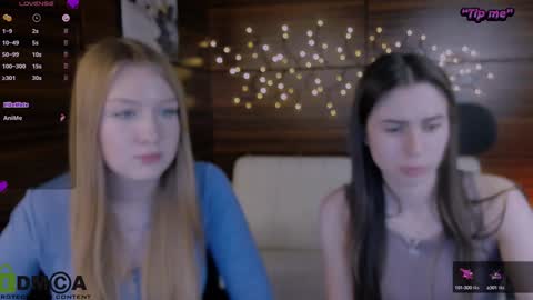 Snapshot of playful_sophie chatting on 01-28-25, 05:54 Sophie online show from 01-28-25, 05:54