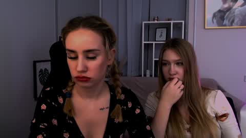 Snapshot of playful_sophie chatting on 01-29-25, 06:12 Sophie online show from 01-29-25, 06:12