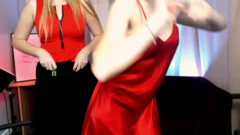 Snapshot of playful_sophie chatting on 01-31-25, 01:56 Sophie online show from 01-31-25, 01:56