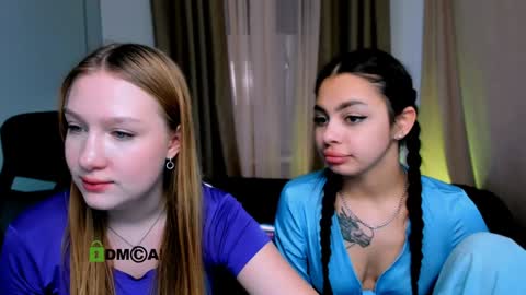 Snapshot of playful_sophie chatting on 02-07-25, 05:51 Sophie online show from 02-07-25, 05:51