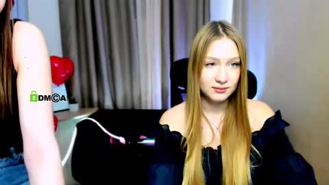 Snapshot of playful_sophie chatting on 02-18-25, 04:48 Sophie online show from 02-18-25, 04:48