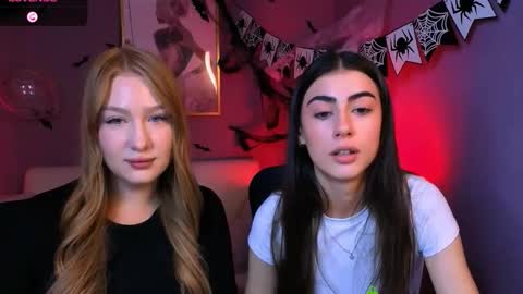 Snapshot of playful_sophie chatting on 10-23-25, 11:09 Sophie online show from 10-23-25, 11:09