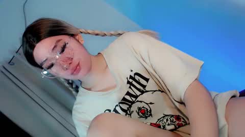 Snapshot of playfulcock69_kate chatting on 02-01-26, 11:58 kate online show from 02-01-26, 11:58