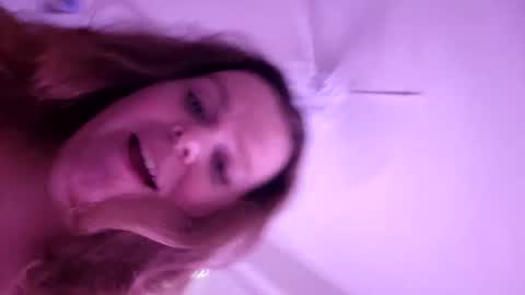Snapshot of playfullilmissy chatting on 09-26-25, 07:07 playfullilmissy online show from 09-26-25, 07:07