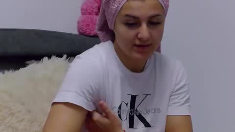 PlayfulNicole online show from 04-01-26, 05:19