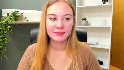 Snapshot of playgirl_valeria chatting on 01-12-25, 10:56 Valeria online show from 01-12-25, 10:56