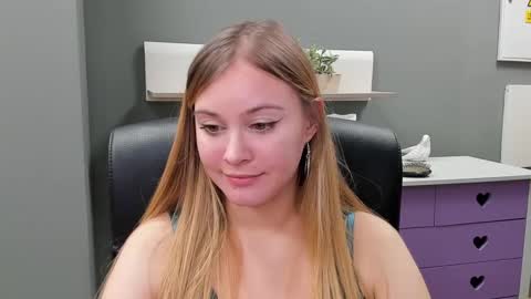 Snapshot of playgirl_valeria chatting on 02-09-25, 02:29 Valeria online show from 02-09-25, 02:29