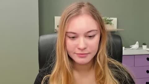 Snapshot of playgirl_valeria chatting on 02-23-25, 10:49 Valeria online show from 02-23-25, 10:49