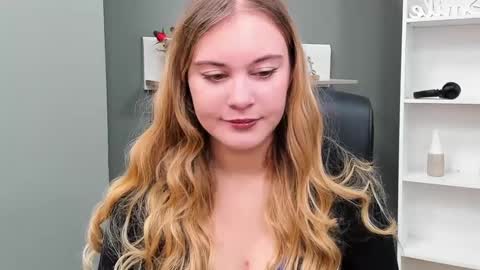 Snapshot of playgirl_valeria chatting on 03-09-25, 07:45 Valeria online show from 03-09-25, 07:45