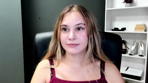Snapshot of playgirl_valeria chatting on 07-09-26, 04:33 Valeria online show from 07-09-26, 04:33