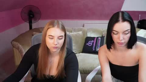 Lana online show from 11-18-25, 11:25