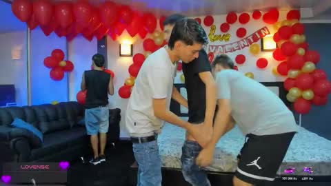   online show from 02-12-26, 11:22