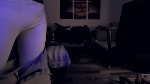 Snapshot of plboy23 chatting on 11-24-25, 06:40 Hello ask me . Im glad to see you here in my room. Welcome PVT is open online show from 11-24-25, 06:40