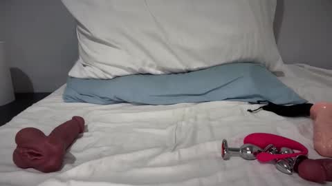 MirIsk online show from 11-15-25, 04:14