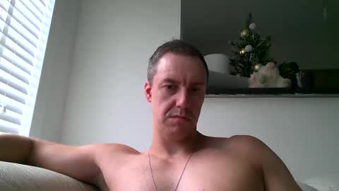 Snapshot of ploki2000 chatting on 12-21-25, 12:12 Kevin online show from 12-21-25, 12:12