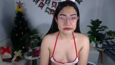 Ploysai online show from 12-25-24, 01:42