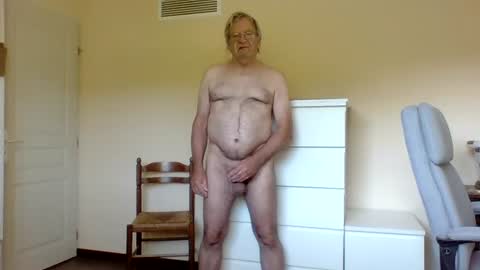 Snapshot of pluchet chatting on 06-20-26, 06:05 pluchet online show from 06-20-26, 06:05
