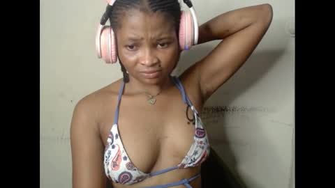 plumnjuicyx online show from 03-08-25, 09:06