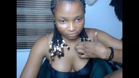 plumnjuicyx online show from 10-31-25, 07:59