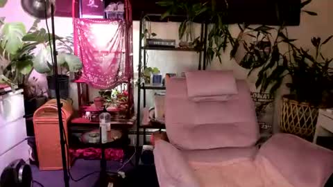 Snapshot of pluto_astrology chatting on 06-08-26, 01:39 Goddess Pluto online show from 06-08-26, 01:39
