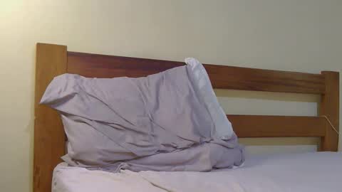 Snapshot of po3t3r0 chatting on 11-29-25, 11:19 juan online show from 11-29-25, 11:19