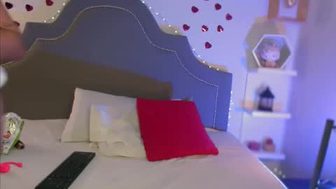 Pocahontas online show from 12-15-25, 06:01