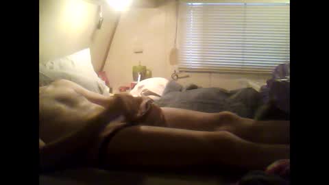 Snapshot of podzimek chatting on 02-19-25, 03:49 podzimek online show from 02-19-25, 03:49