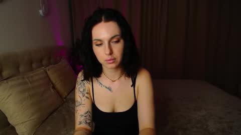 poison_inyour_mind online show from 10-10-25, 04:39