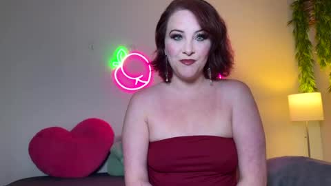 Snapshot of poisonedpeach chatting on 07-05-26, 01:01 Jenna online show from 07-05-26, 01:01