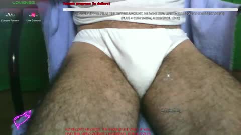 Snapshot of poiuytre_xxxxx chatting on 05-31-26, 12:01 Poi online show from 05-31-26, 12:01
