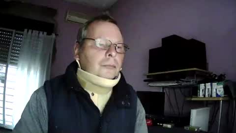 Snapshot of pol22010 chatting on 06-13-26, 06:17 Polako online show from 06-13-26, 06:17