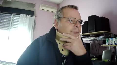 Snapshot of pol22010 chatting on 06-21-26, 05:26 Polako online show from 06-21-26, 05:26