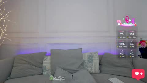Snapshot of poliina chatting on 09-30-25, 07:30 Polina online show from 09-30-25, 07:30