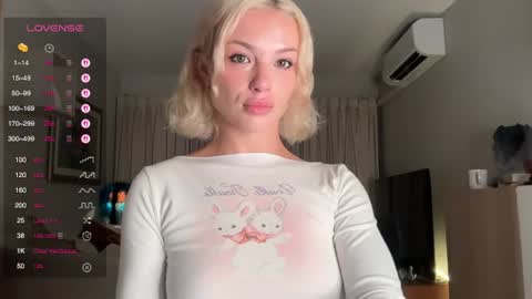 Snapshot of polino4ka69 chatting on 06-19-26, 10:02 polino4ka69 online show from 06-19-26, 10:02