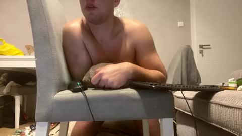 Snapshot of polishboooy2003 chatting on 11-22-25, 09:47 polishboooy2003 online show from 11-22-25, 09:47