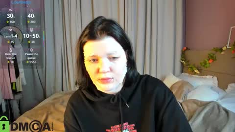 Polly online show from 10-12-25, 01:48