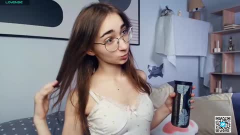 Polly online show from 10-26-25, 07:25