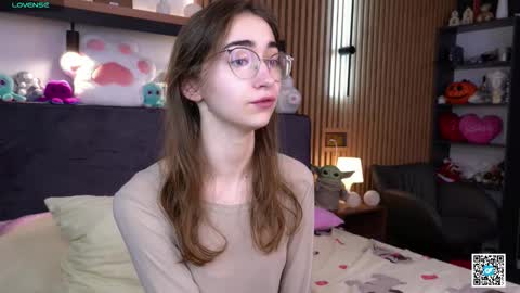 Polly online show from 11-18-25, 07:24