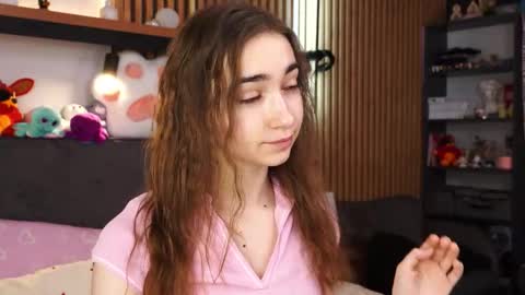 Polly online show from 03-06-26, 07:38