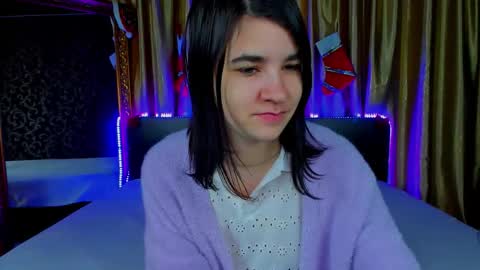 Polly online show from 12-22-25, 07:05