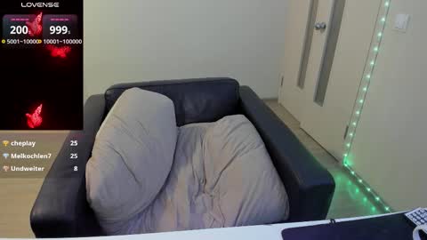 Polly online show from 03-12-26, 11:33