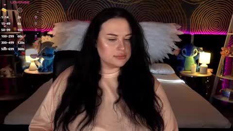 Snapshot of pollyhollyy chatting on 11-23-25, 08:30 Polly online show from 11-23-25, 08:30