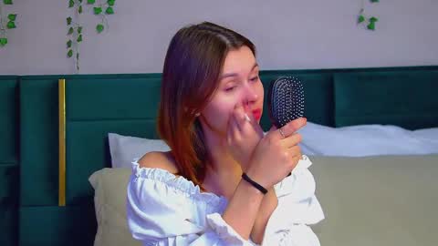 Polly online show from 03-01-25, 06:32