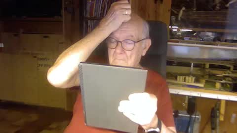 pomme1949 online show from 10-21-25, 01:01