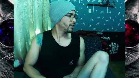 Snapshot of ponzothc chatting on 09-15-25, 07:47 ponzothc online show from 09-15-25, 07:47