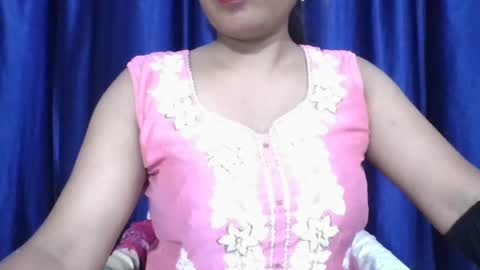 Snapshot of poojalady chatting on 07-10-26, 04:53 poojalady online show from 07-10-26, 04:53
