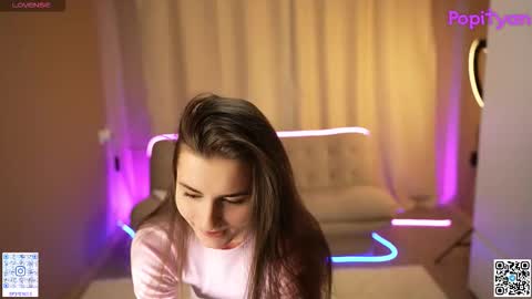 Louise  see you on December 1  at 2200 UTC3 online show from 11-29-25, 04:37