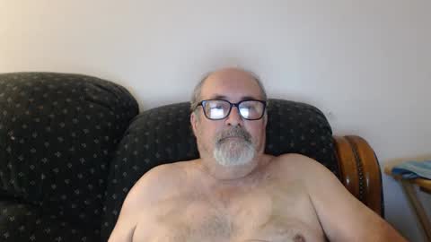 Snapshot of poppi_4u chatting on 12-29-24, 05:42 poppi_4u online show from 12-29-24, 05:42